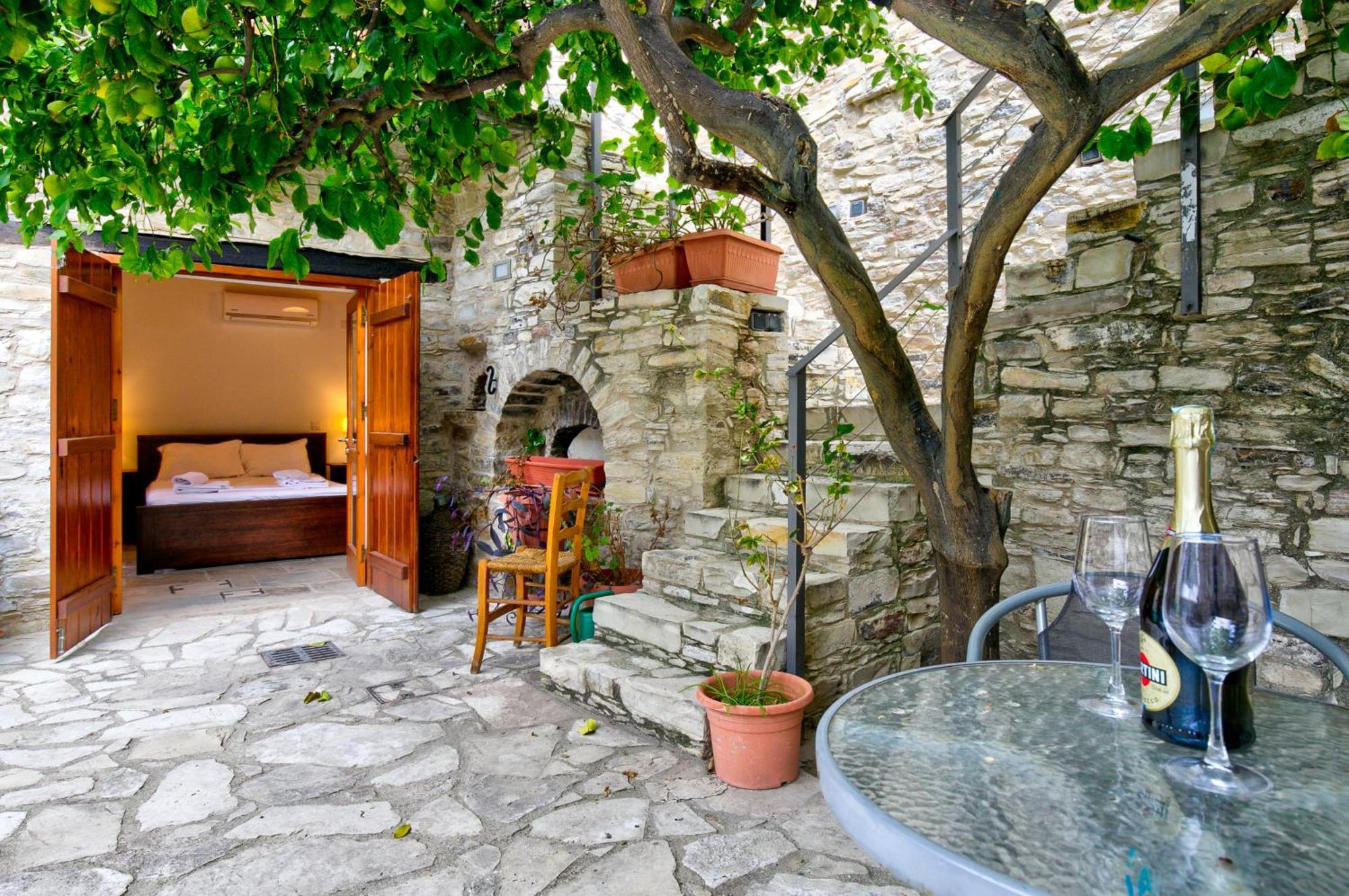 Annis House Kato Lefkara